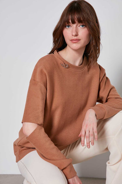 SPLIT COLLAR AND ARMS SWEATSHIRT