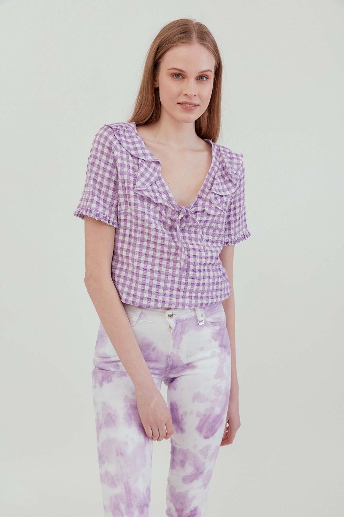 VOLAN COLLAR CHECKERED BLOUSE