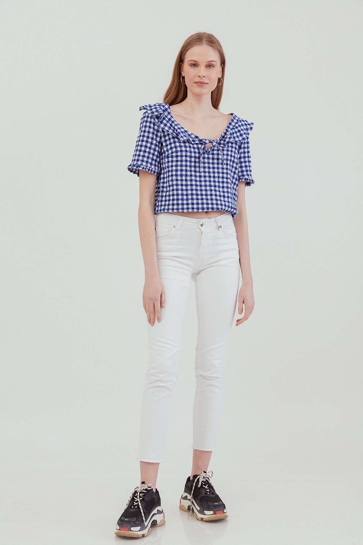 VOLAN COLLAR CHECKERED BLOUSE