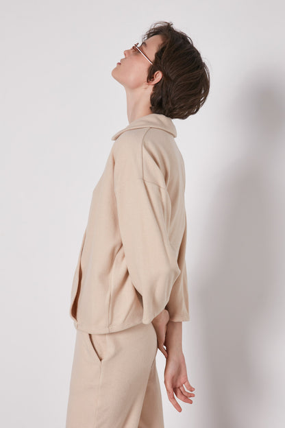 ENVELOPE CROP BLOUSE WITH COLLAR