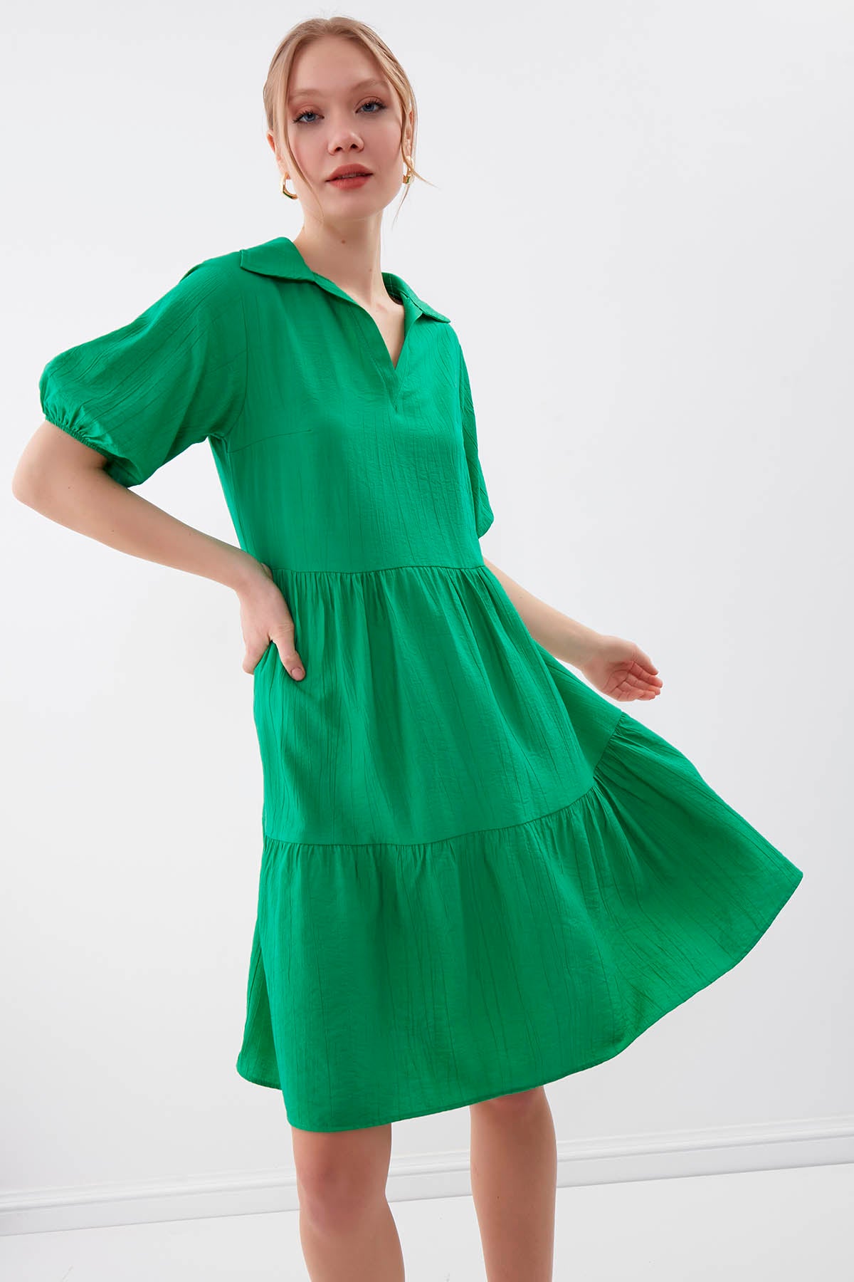 COLLARED LOOSE SLEEVE DRESS