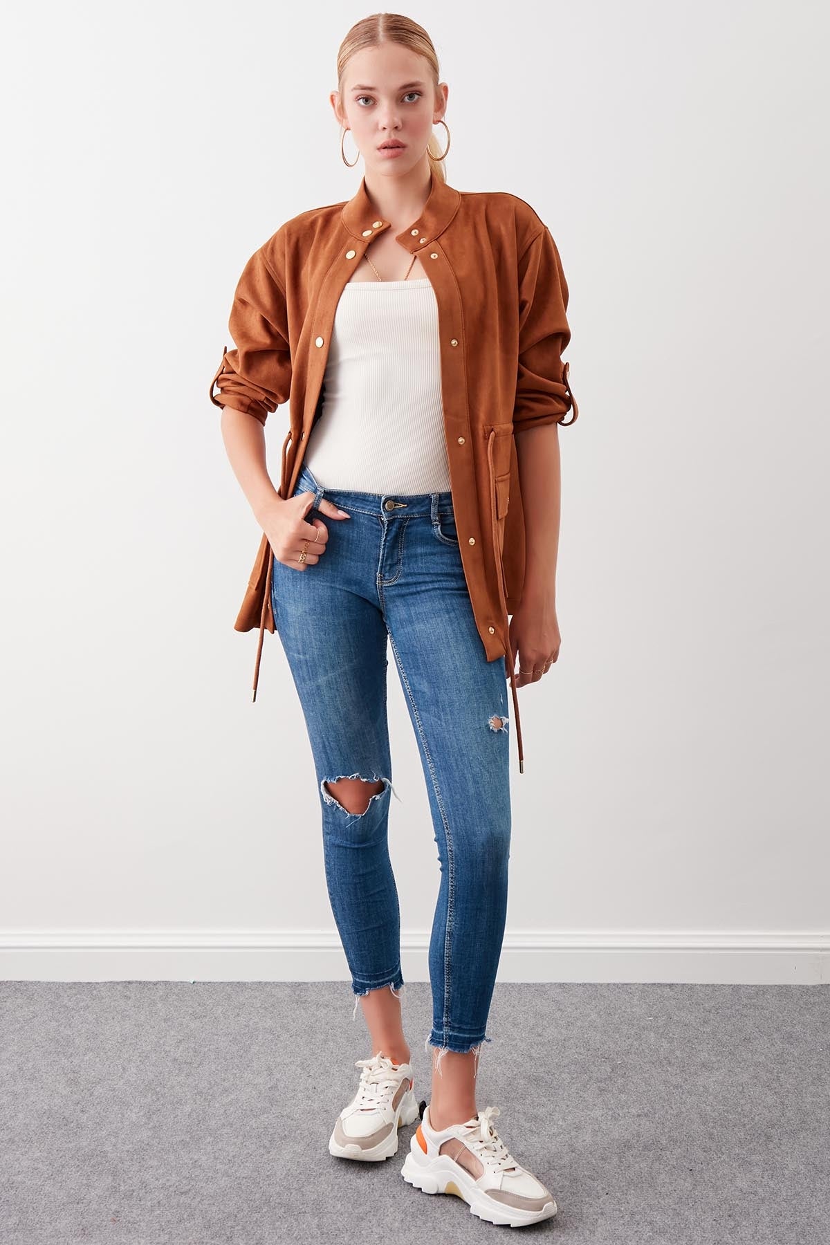 COLLARED SLEEVE WITH RUCKLEBAR, SUEDE JACKET