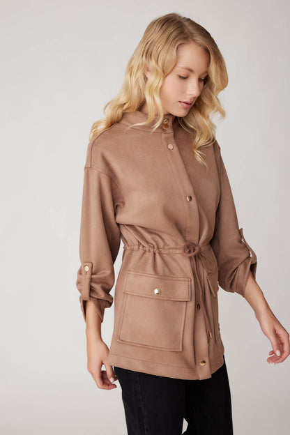 COLLARED SLEEVE WITH RUCKLEBAR, SUEDE JACKET