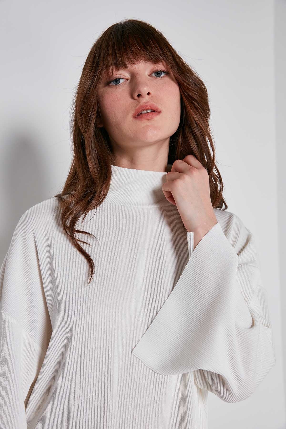 COMFY LOOSE KNITTED BLOUSE