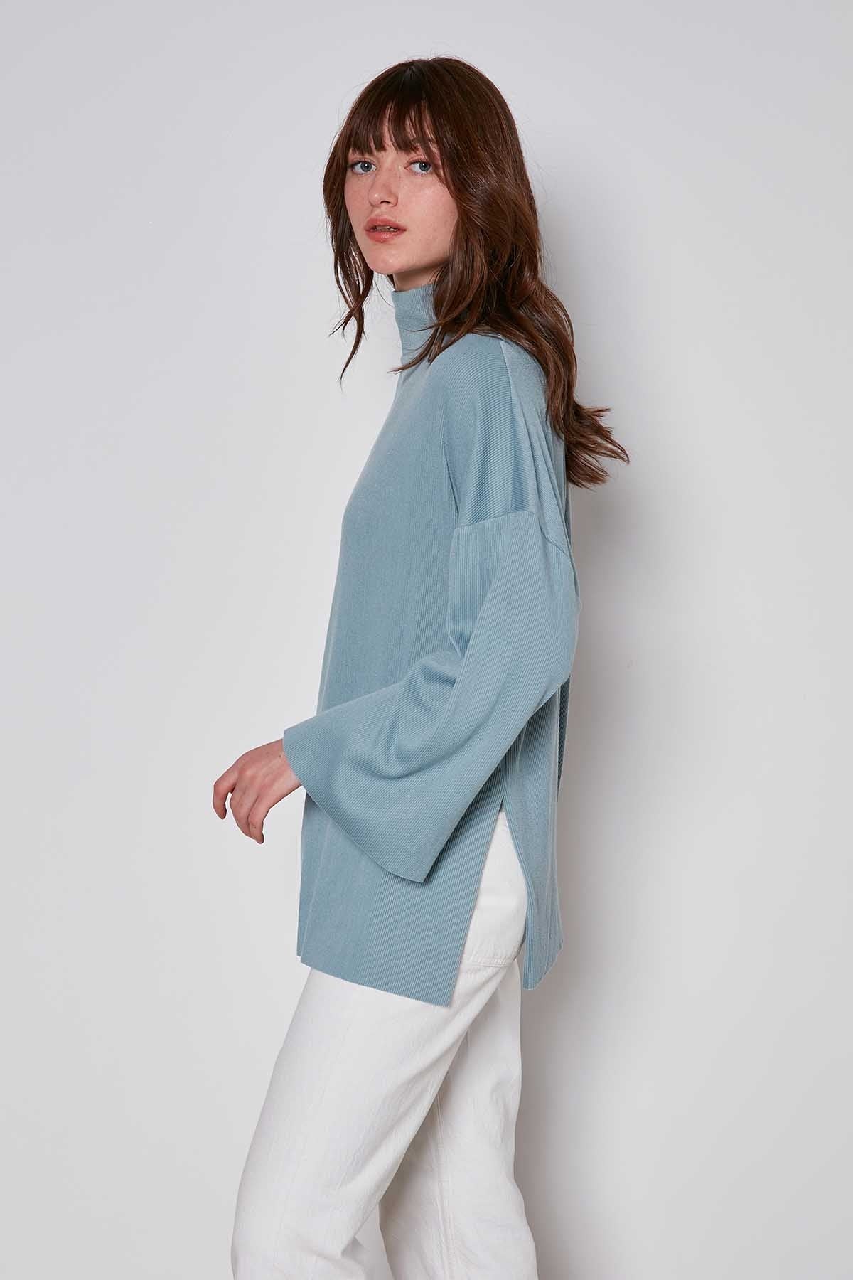 COMFY LOOSE KNITTED BLOUSE