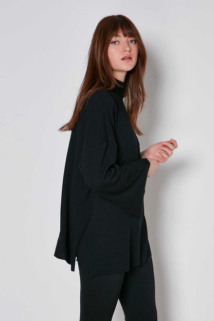 COMFY LOOSE KNITTED BLOUSE