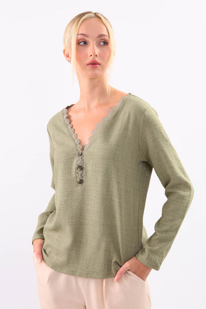 BLOUSE WITH ROUND COLLAR BUTTON