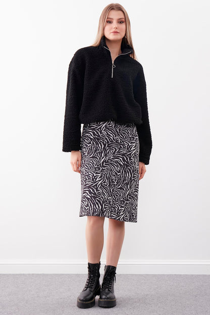 LONG SKIRT WITH ZIPPERED SIDE