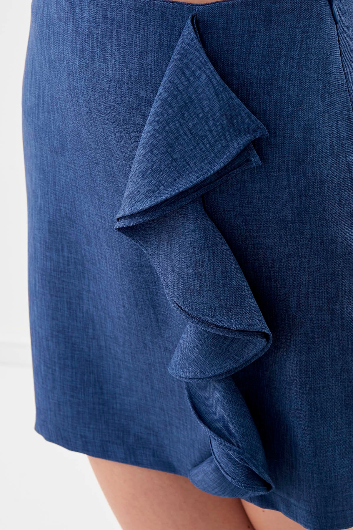 ZIPPERED MINI-SKIRT