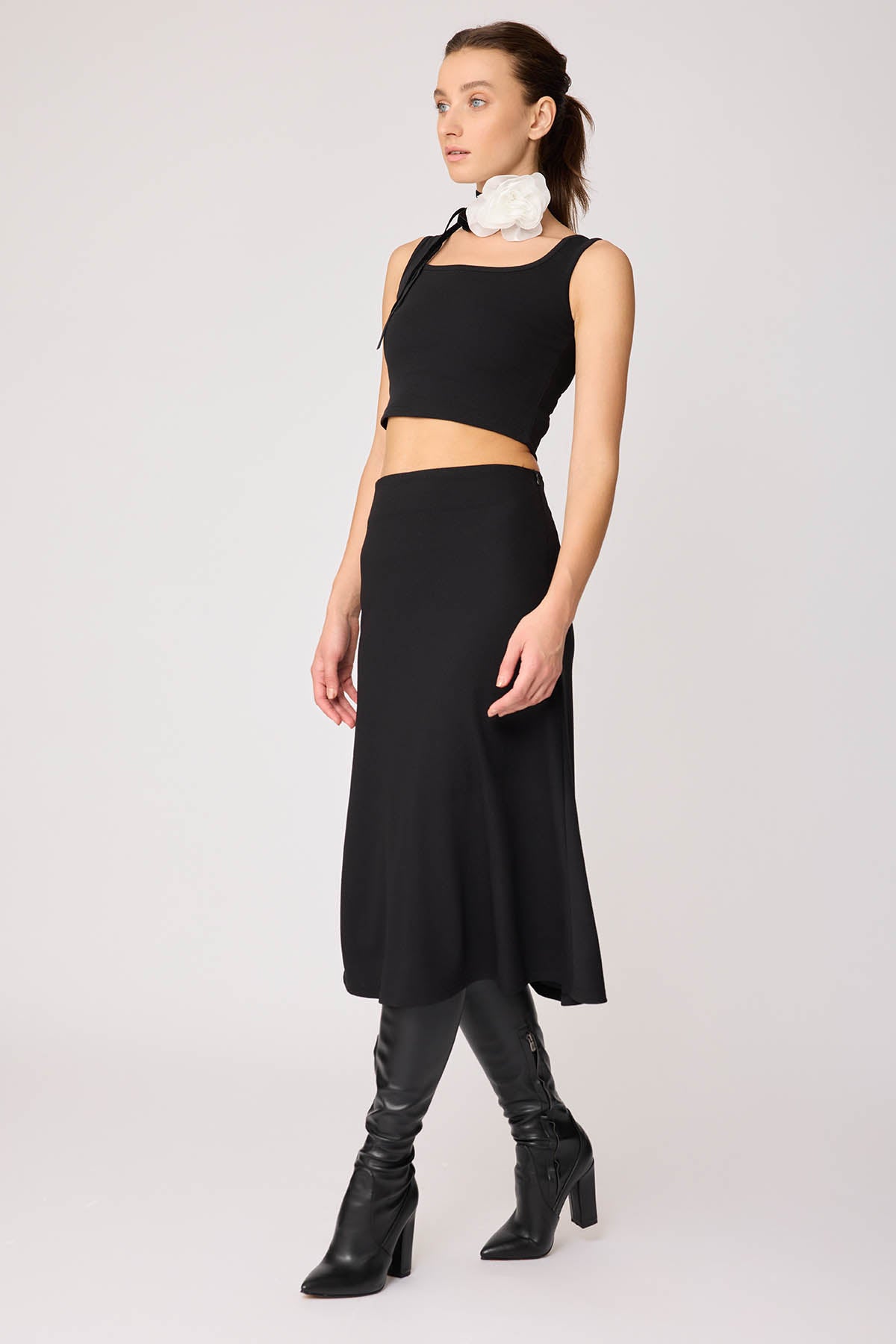 SIDE ZIPPERED MIDI HEIGHT SKIRT