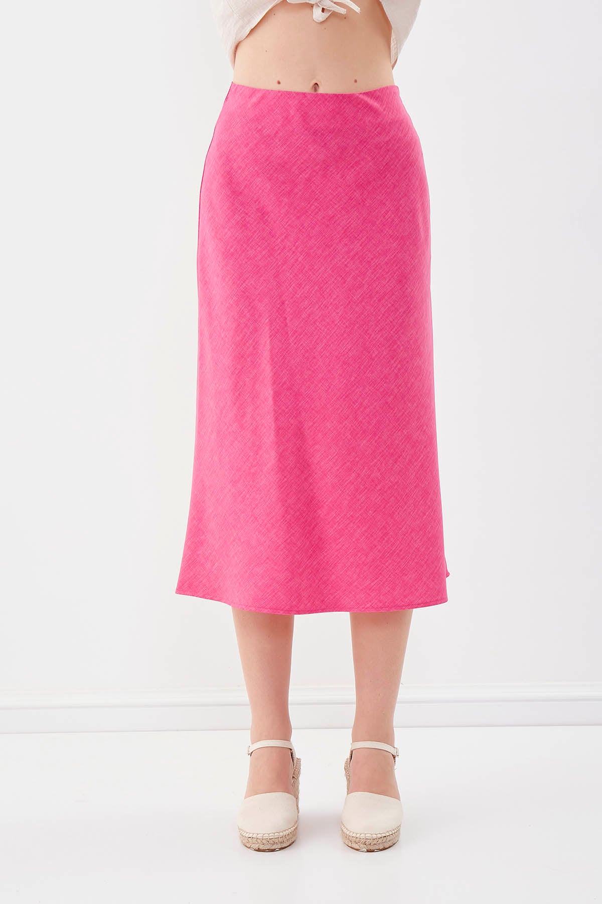 SIDE ZIPPERED MIDI HEIGHT SKIRT