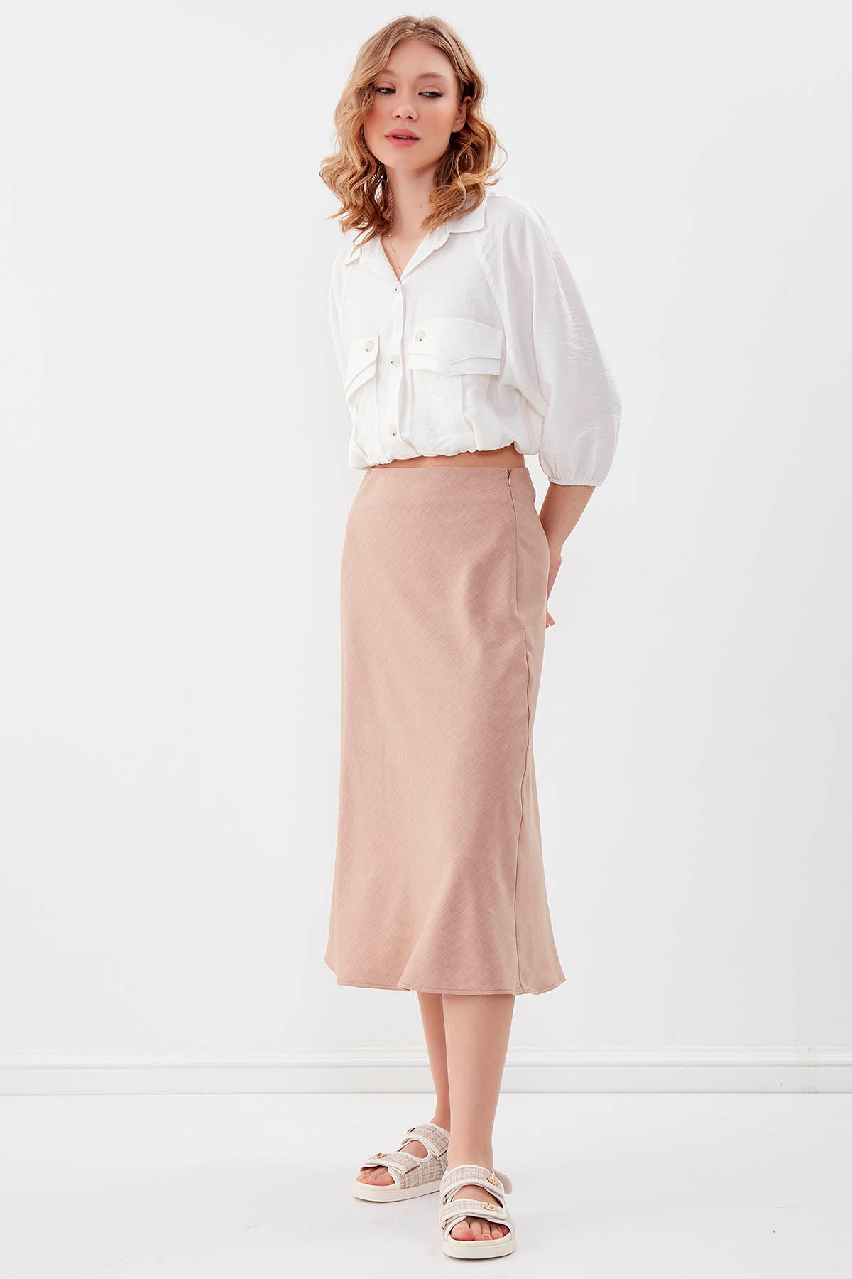 SIDE ZIPPERED MIDI HEIGHT SKIRT