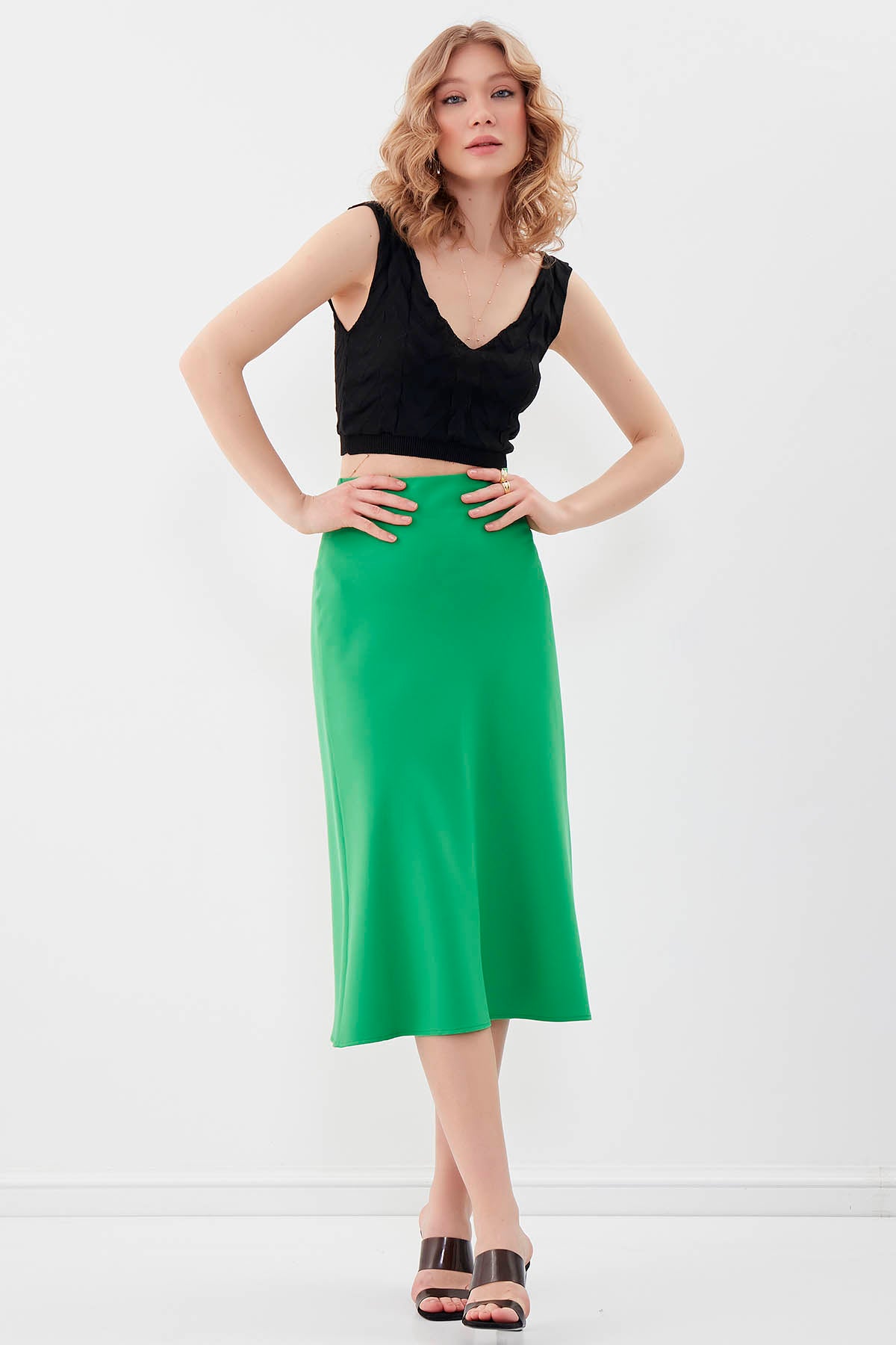 SKIRT WITH THE ZIPPER