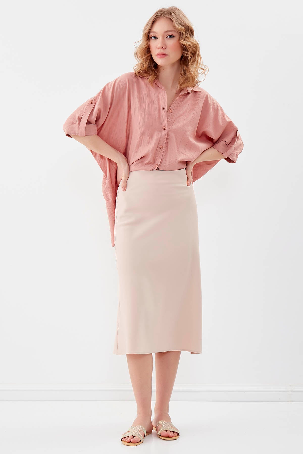 SKIRT WITH THE ZIPPER