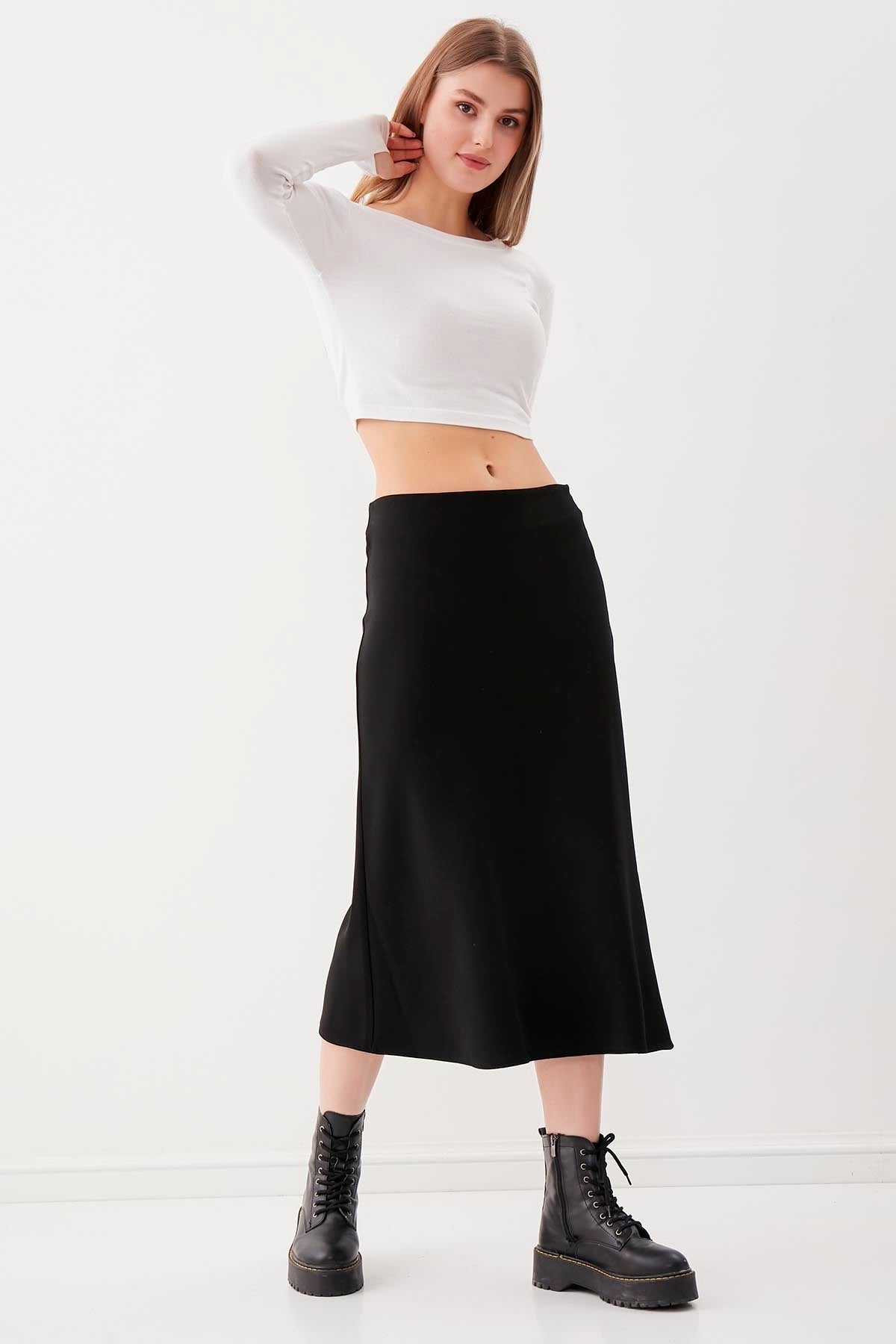 SKIRT WITH THE ZIPPER