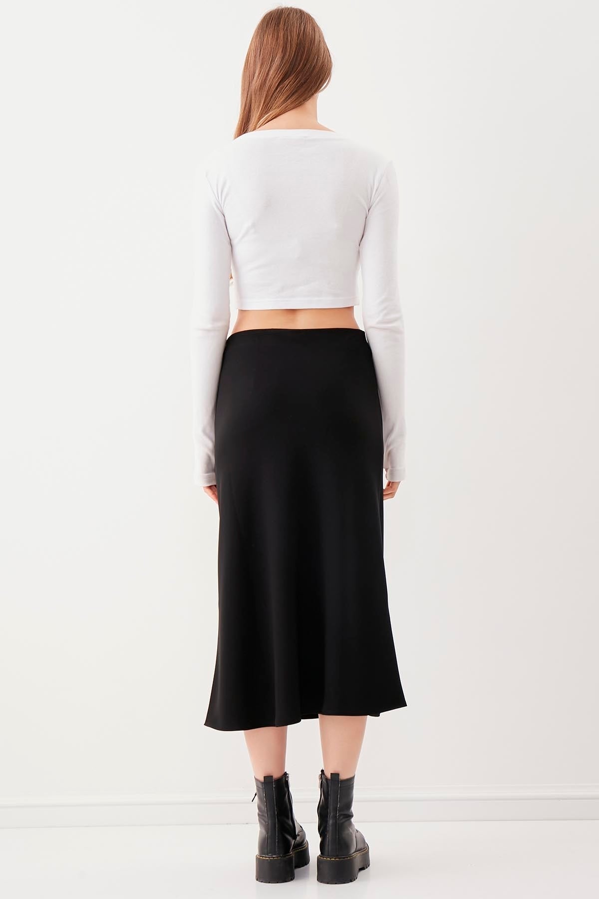 SKIRT WITH THE ZIPPER