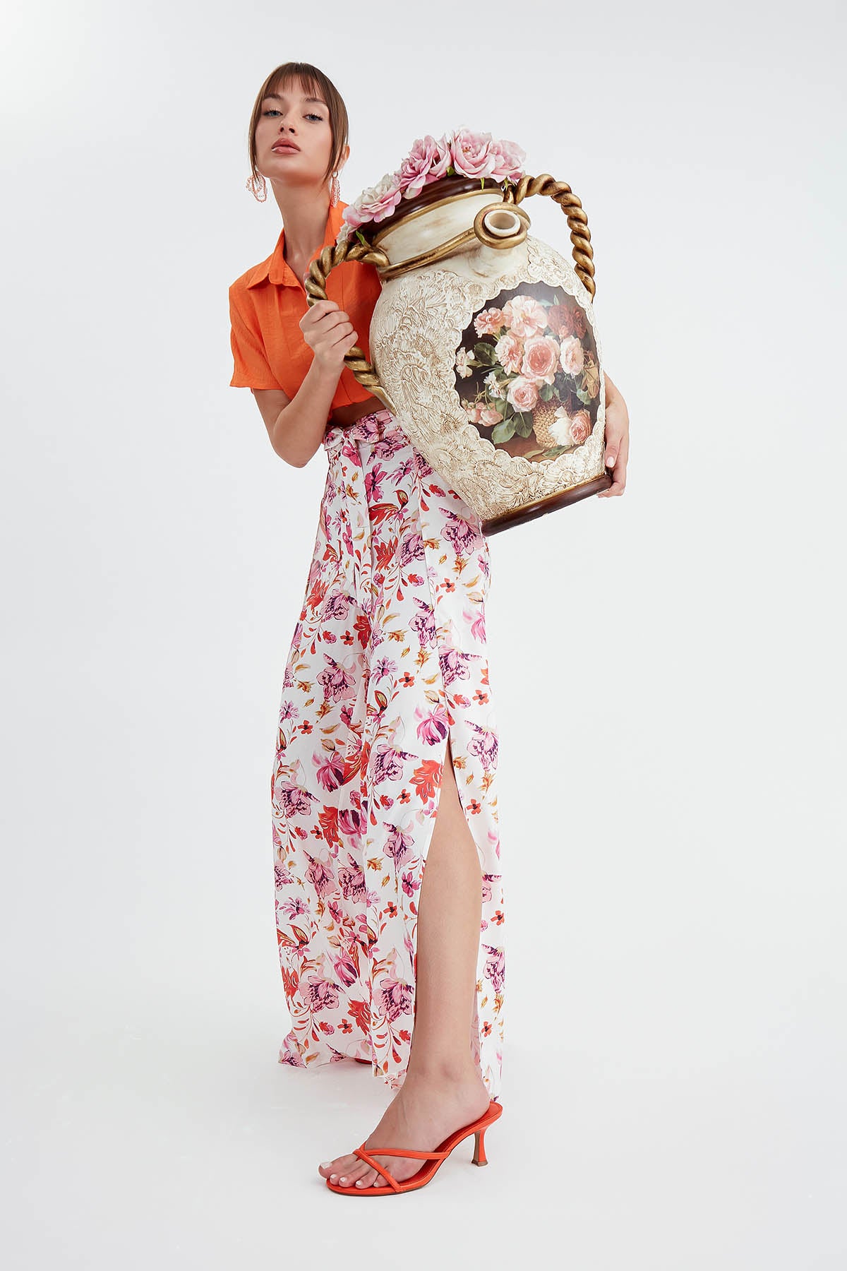 TROUSERS WITH FLOWERS, WAIST-BINDING