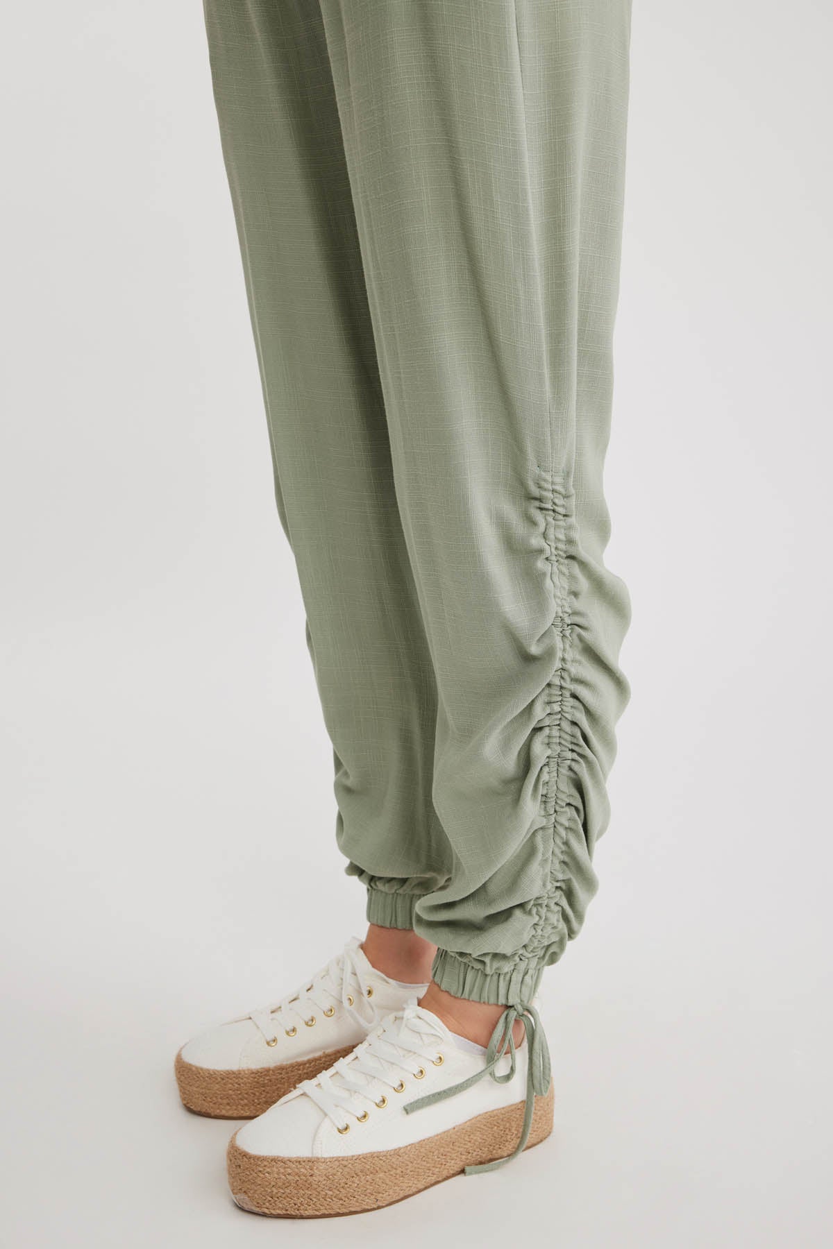 RUCKLED TROUSERS WITH ELASTANE WAIST