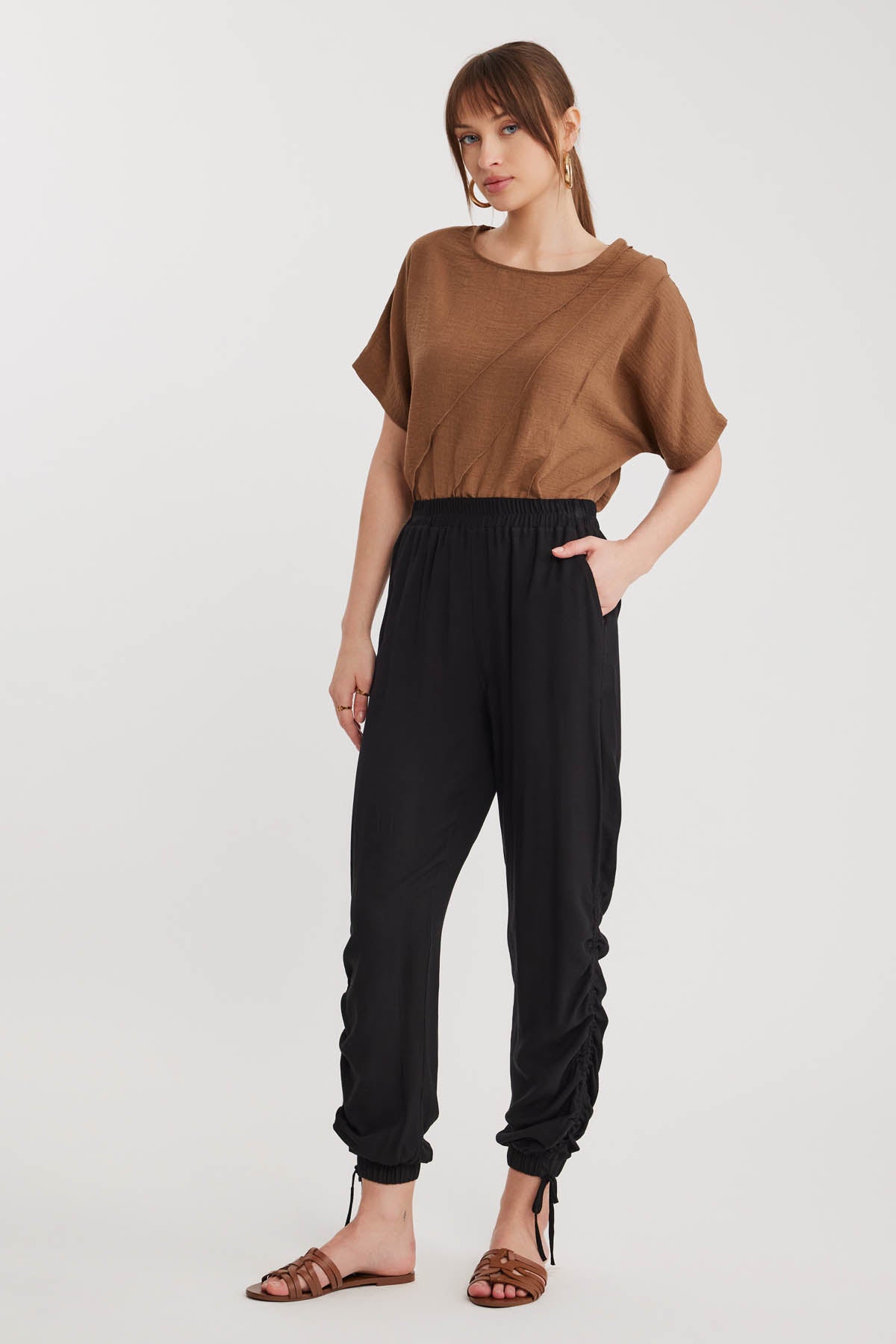 RUCKLED TROUSERS WITH ELASTANE WAIST