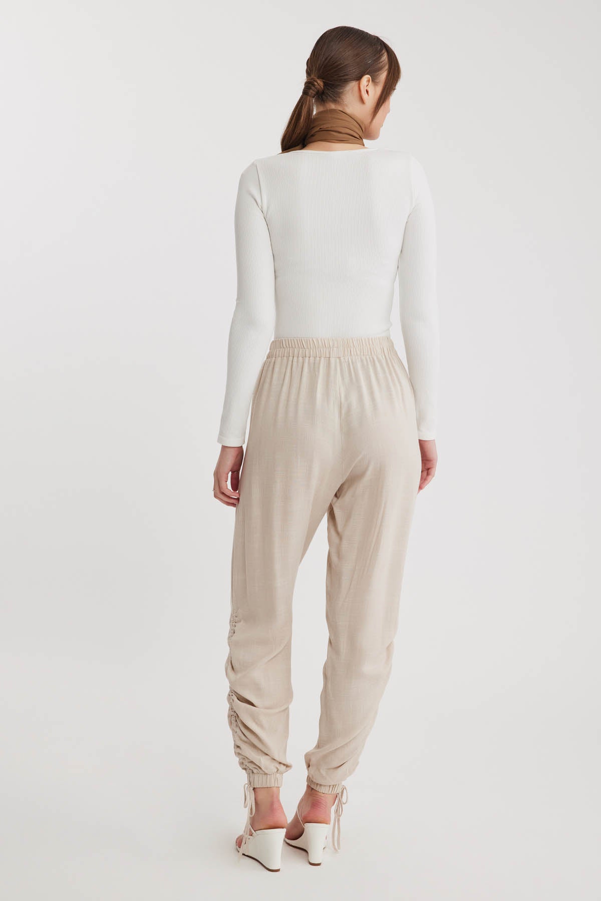 RUCKLED TROUSERS WITH ELASTANE WAIST
