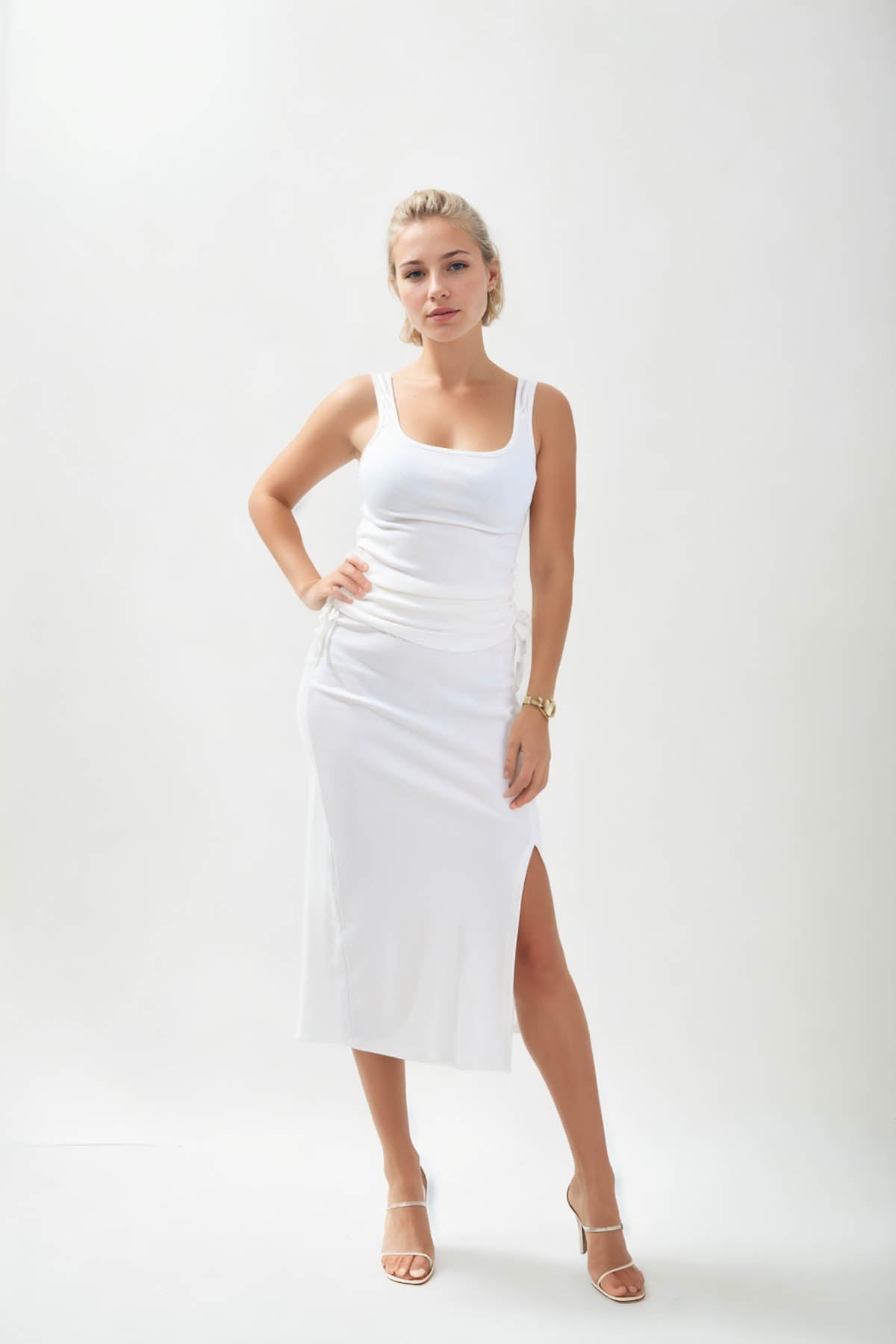 SLEEVELESS BLOUSE WITH RUBBED SIDES