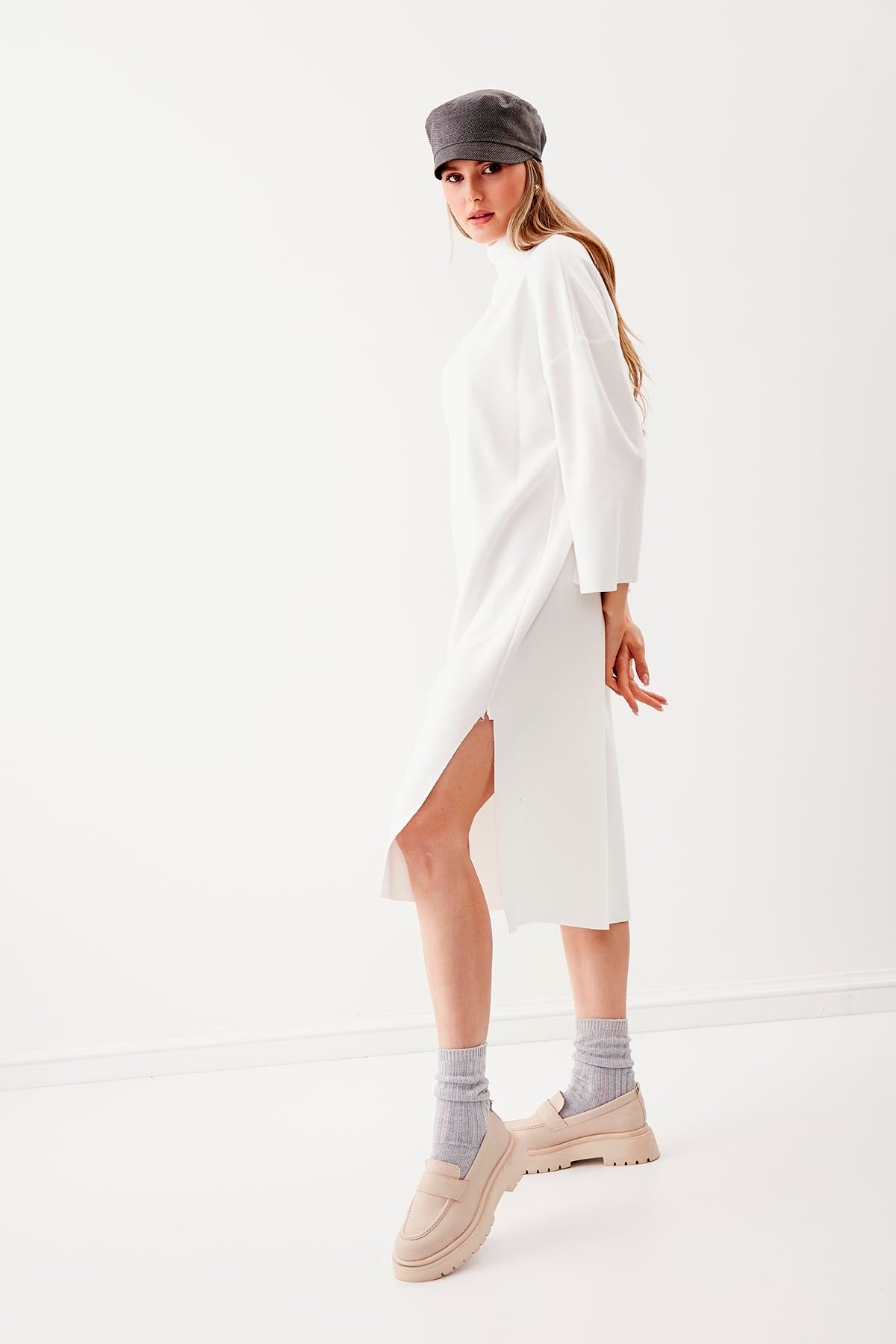 HIGH FASHION KNITTED ELEGANT DRESS