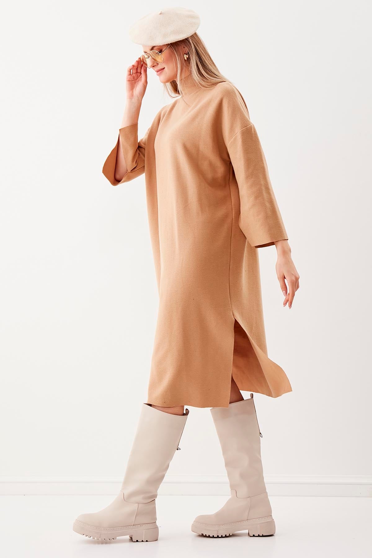 HIGH FASHION KNITTED ELEGANT DRESS