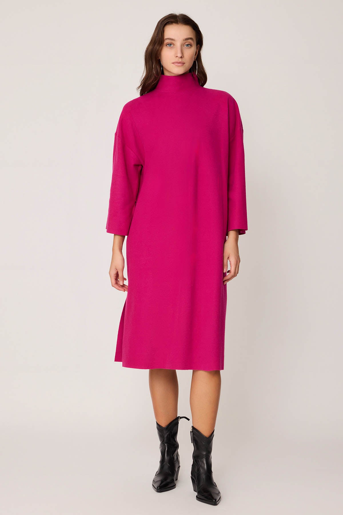 HIGH FASHION KNITTED ELEGANT DRESS