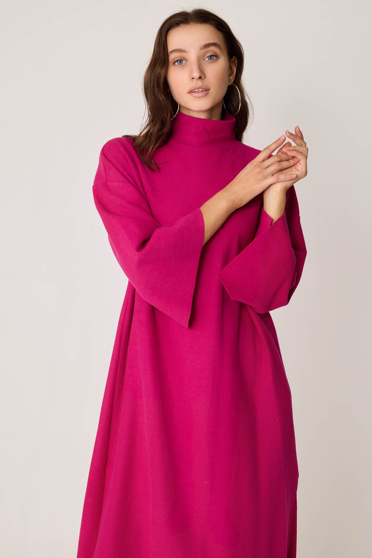HIGH FASHION KNITTED ELEGANT DRESS