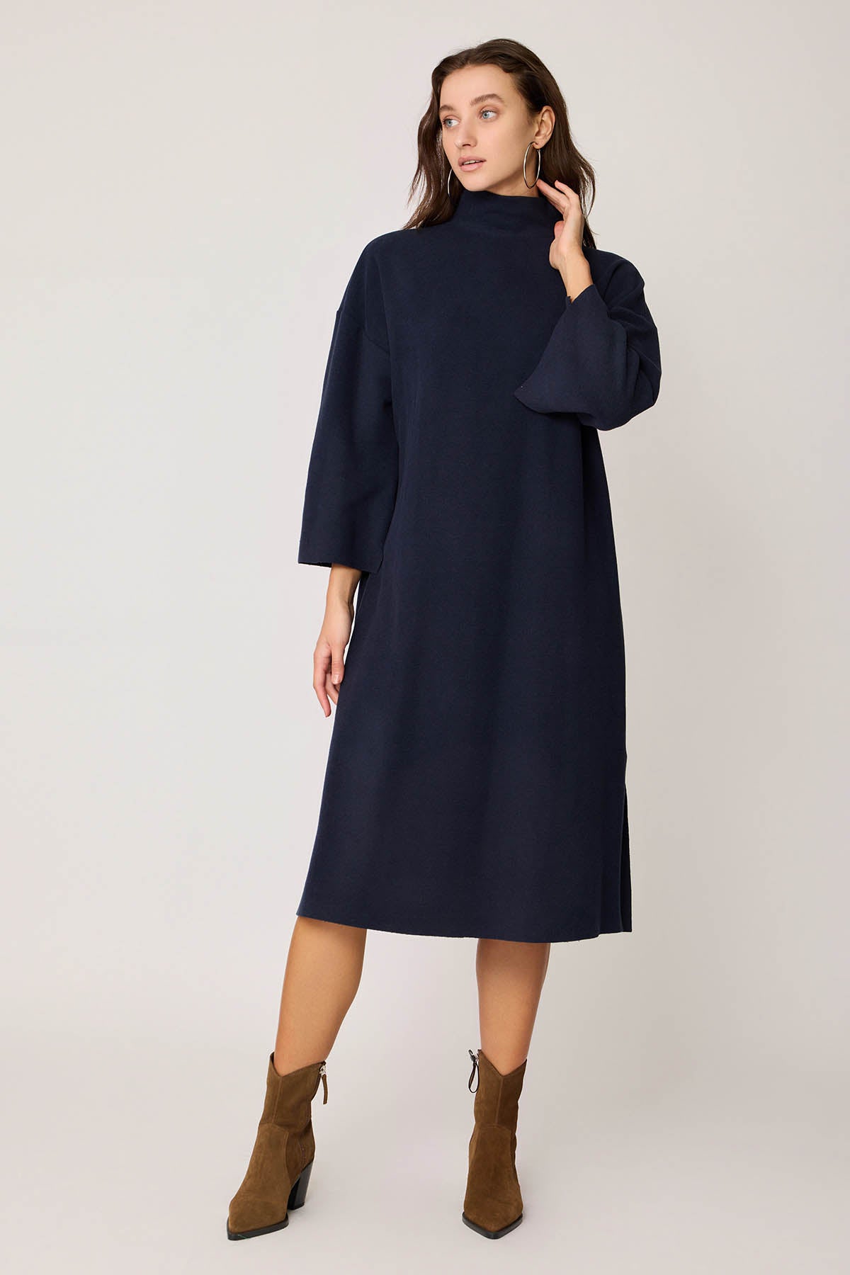 HIGH FASHION KNITTED ELEGANT DRESS