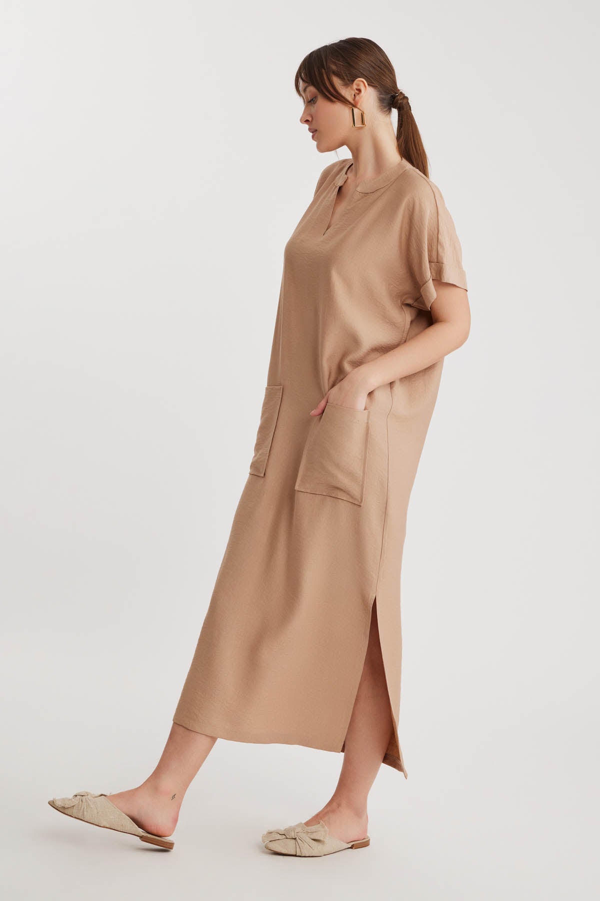 DOUBLE POCKET DRESS WITH SIDE SPLIT
