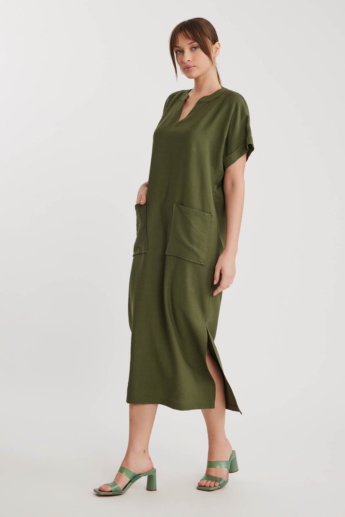 DOUBLE POCKET DRESS WITH SIDE SPLIT
