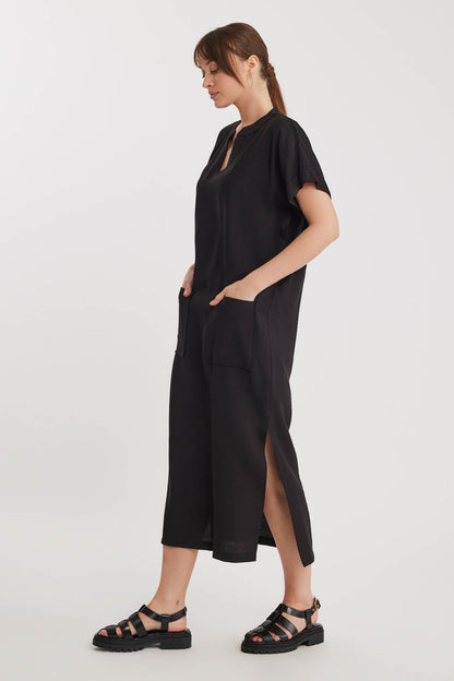 DOUBLE POCKET DRESS WITH SIDE SPLIT