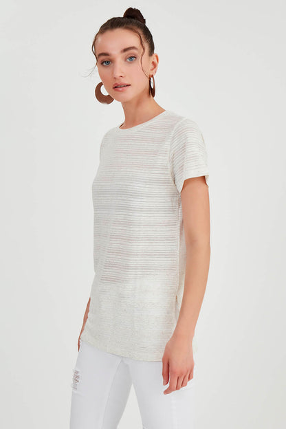 ROUND-COLLAR T-SHIRT WITH RIPPLES