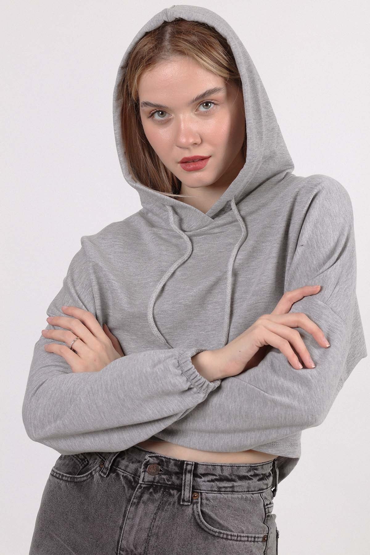 BAT SLEEVE CROP SWEATSHIRT WITH A HOOD