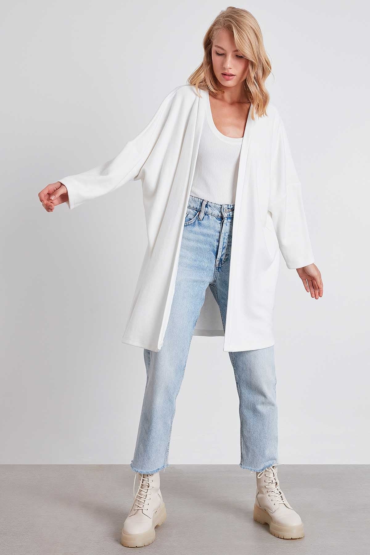 BAT SLEEVE KNITTED CARDIGAN