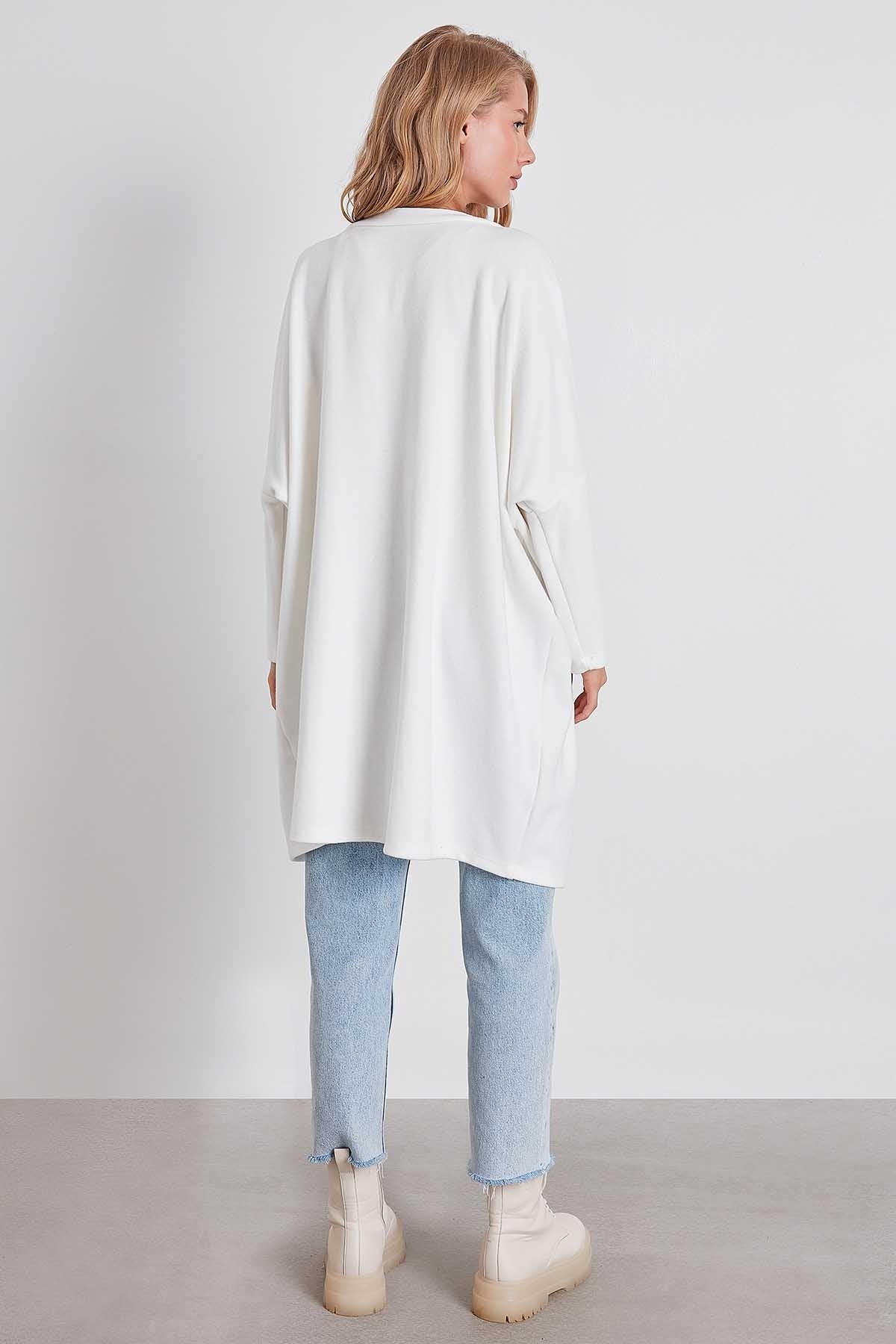 BAT SLEEVE KNITTED CARDIGAN