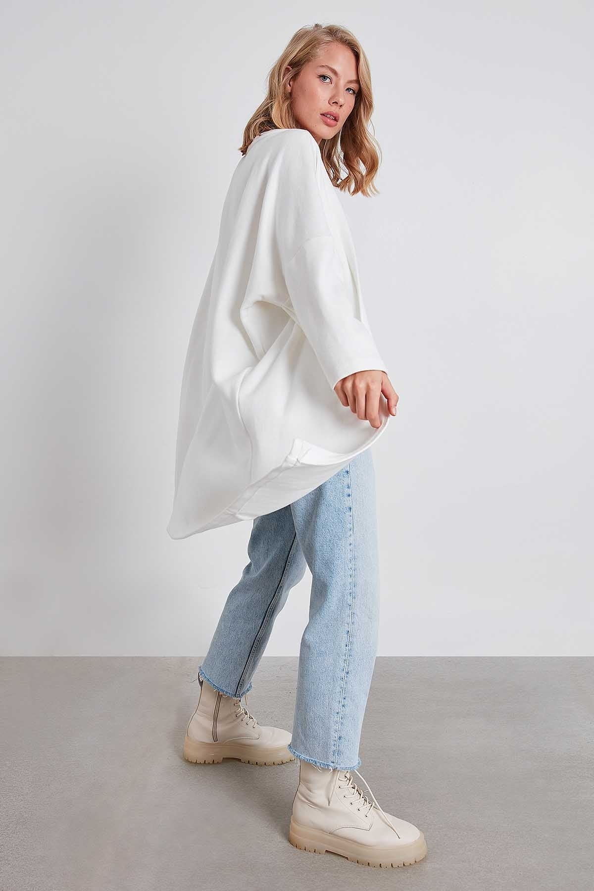 BAT SLEEVE KNITTED CARDIGAN