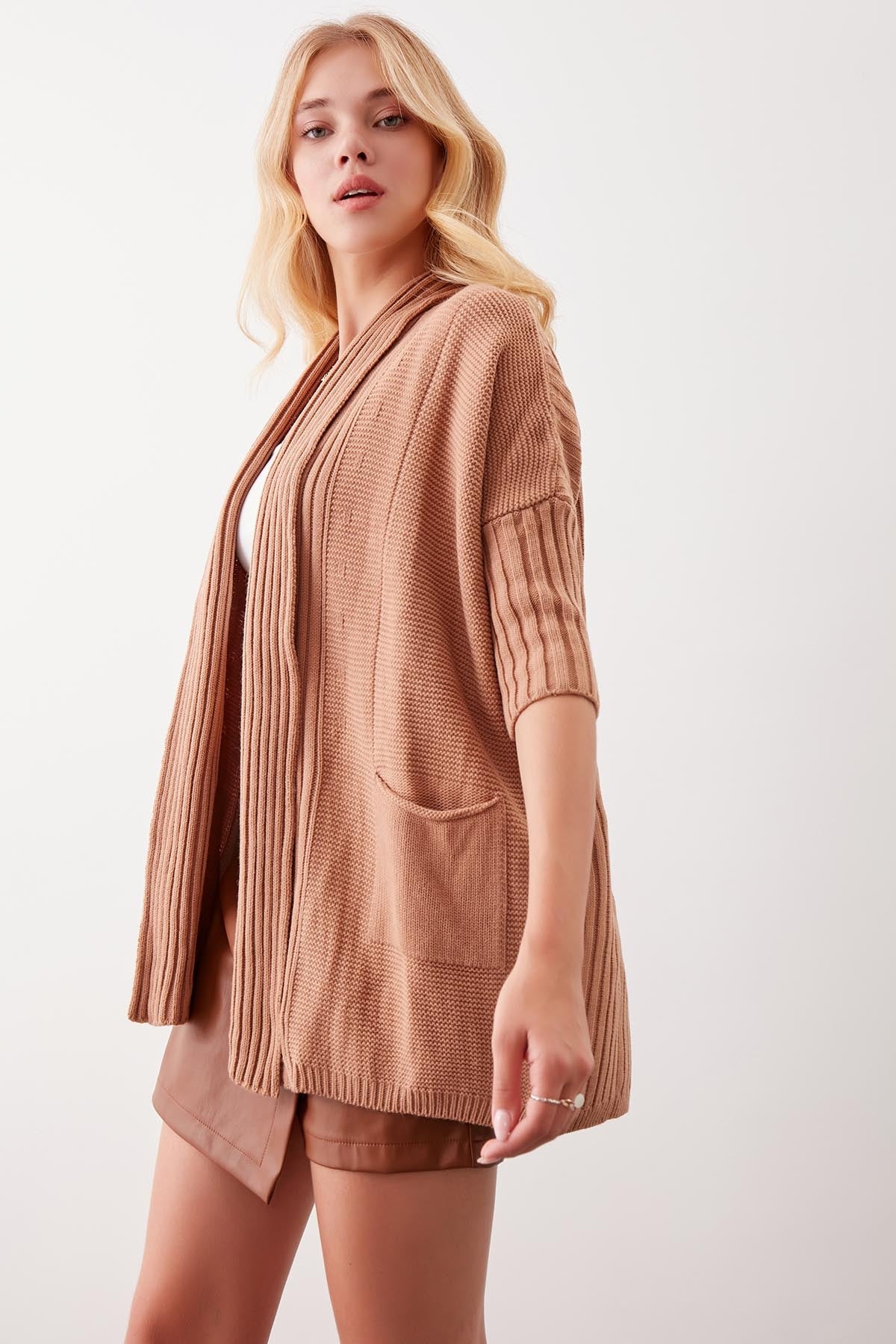 BAT SLEEVE LOOSE KNITTED CARDIGAN