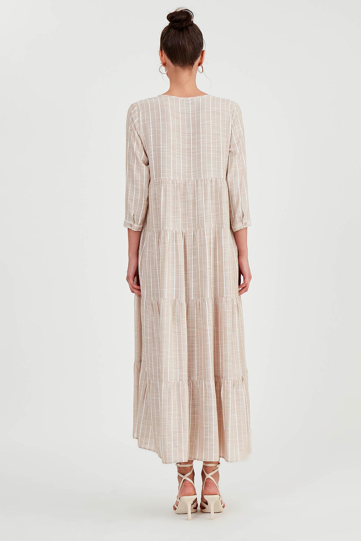 LONG DRESS WITH LAYERED LINES
