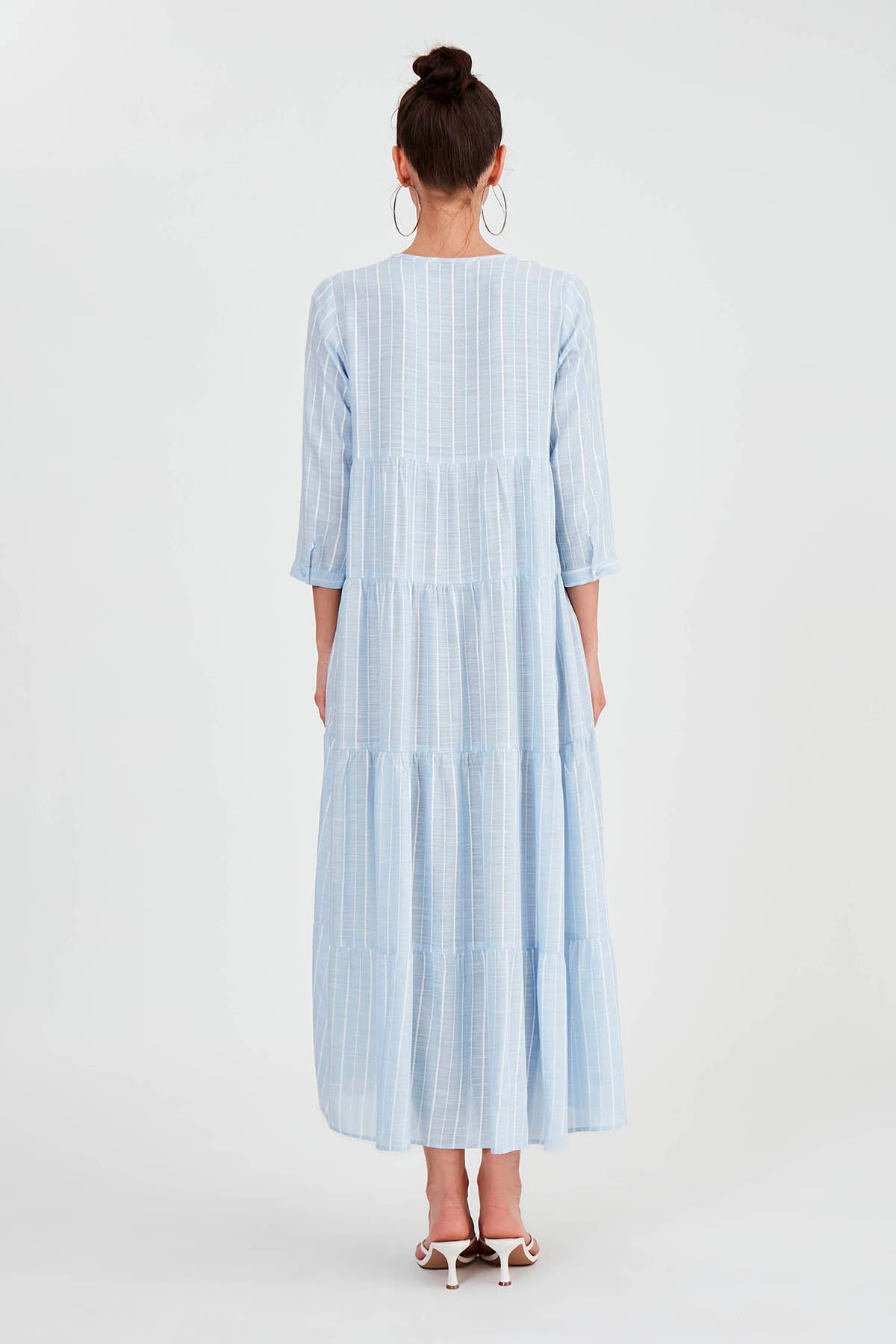 LONG DRESS WITH LAYERED LINES
