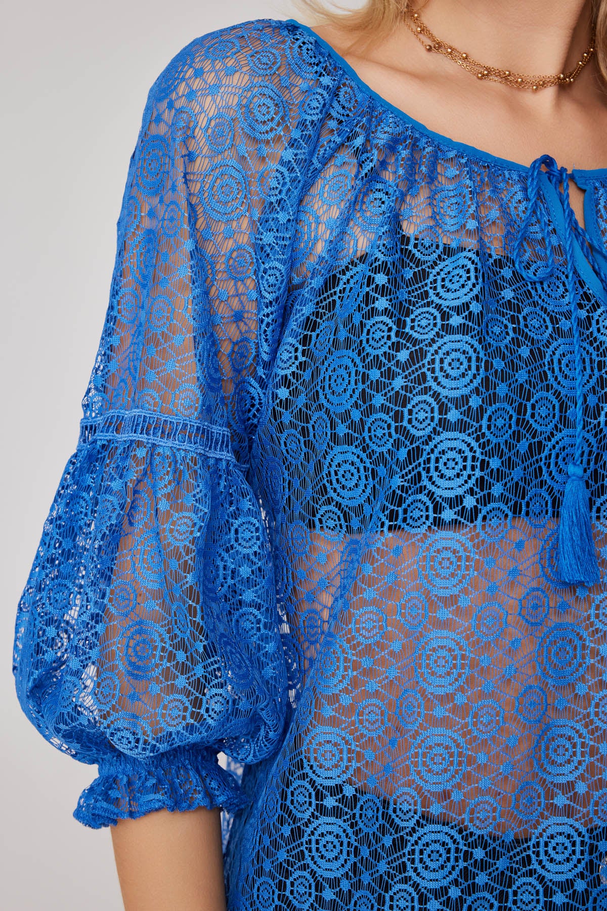 HALF-SLEEVE TRANSPARENT BLOUSE
