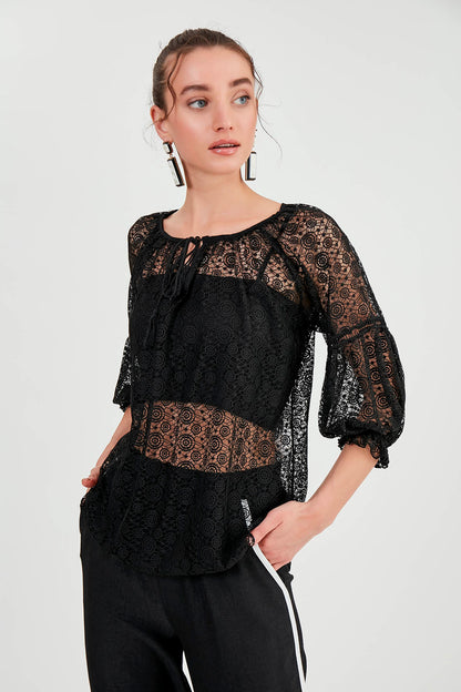 HALF-SLEEVE TRANSPARENT BLOUSE