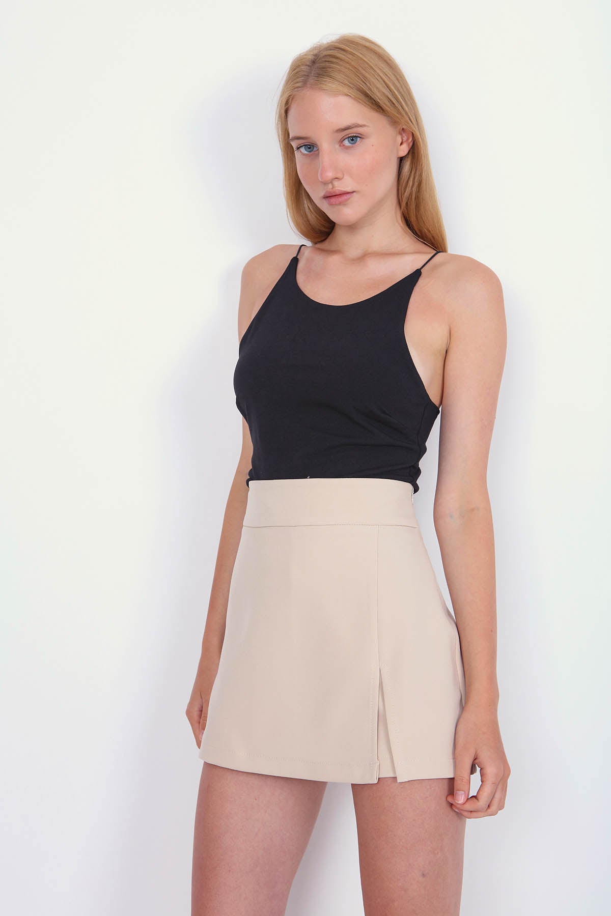 SPLIT UP SHORTS SKIRT