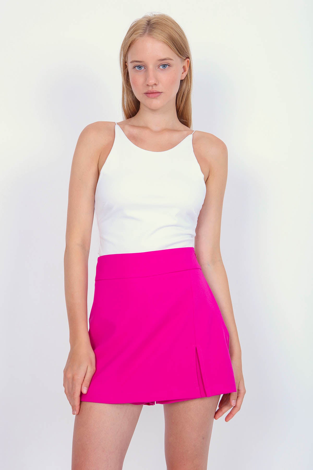 SPLIT UP SHORTS SKIRT