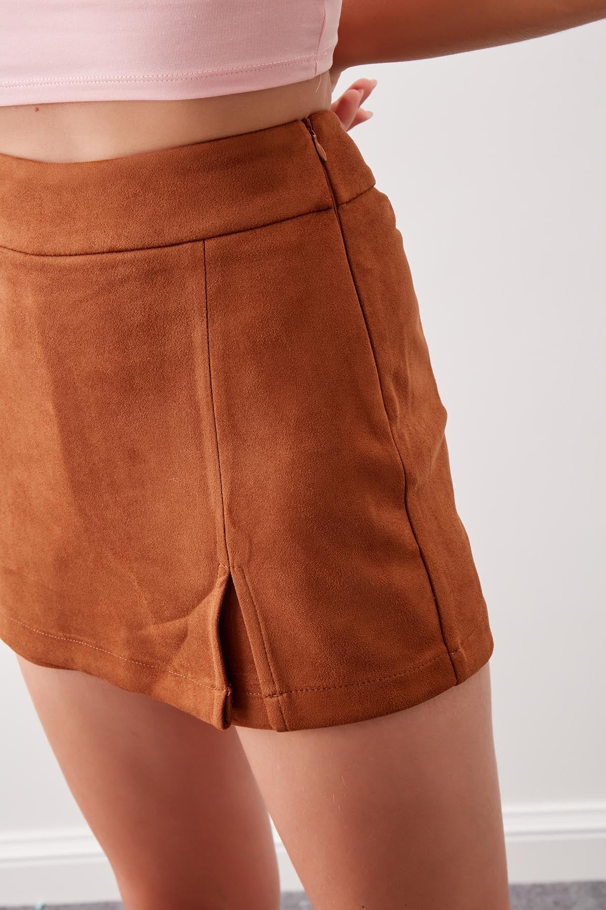 SPLIT-LACED SUET SHORTS SKIRT