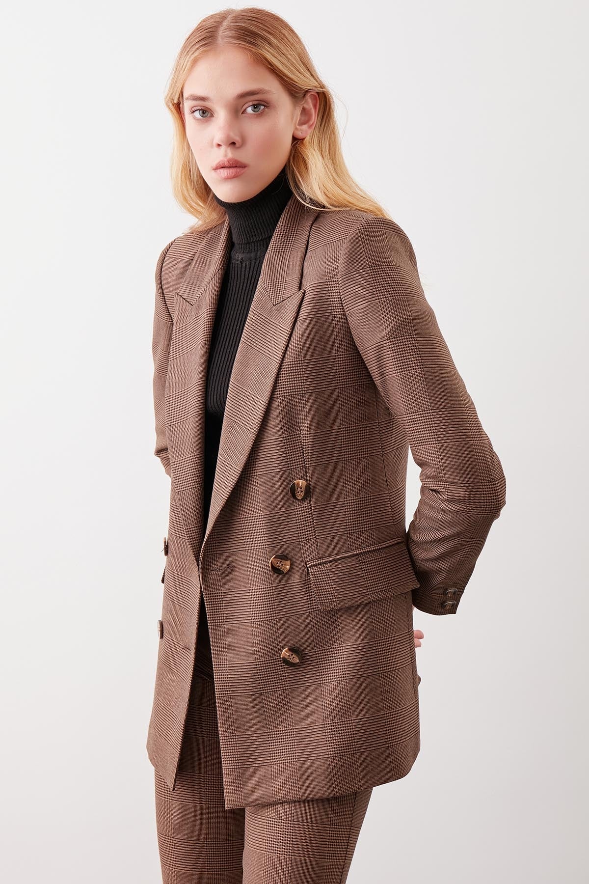 DOUBLE BREASTED JACKET