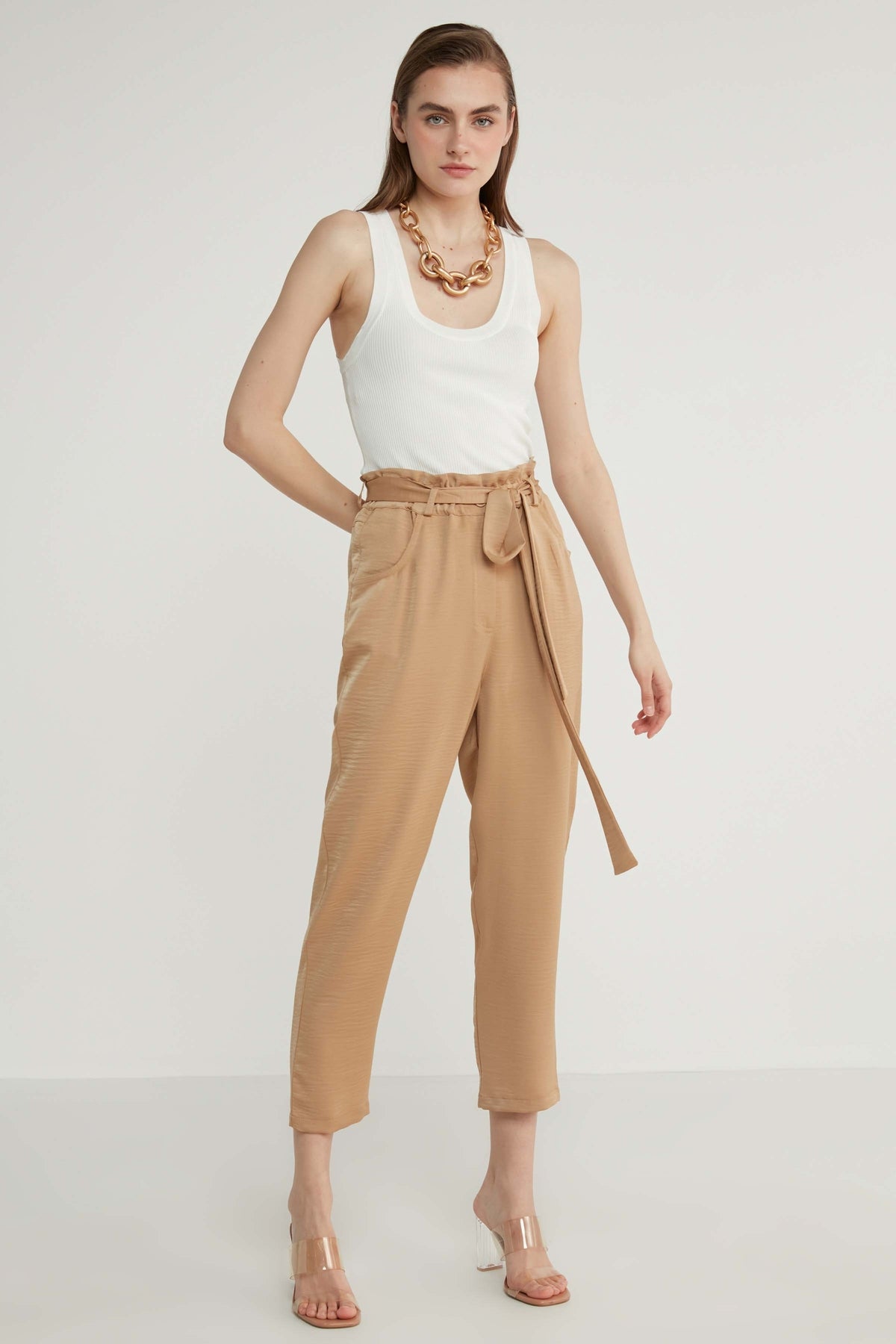 HIGH-WAIST JAGGED CROP TROUSERS
