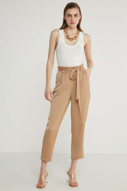 HIGH-WAIST JAGGED CROP TROUSERS
