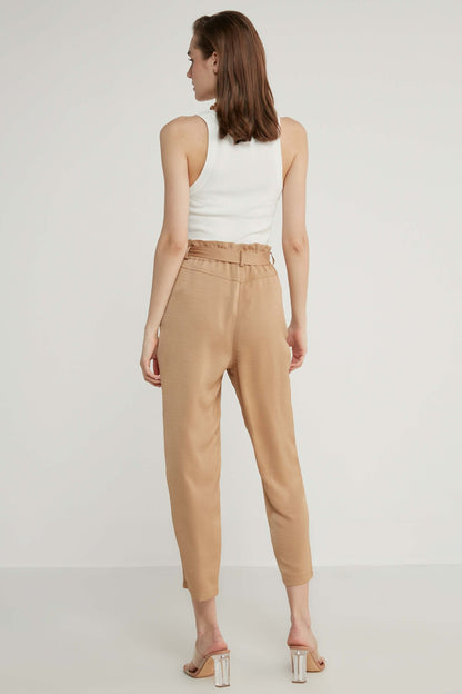HIGH-WAIST JAGGED CROP TROUSERS
